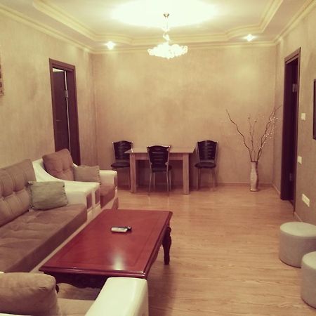 Tamar'S Apartment On Inasaridze 7A 바투미 외부 사진